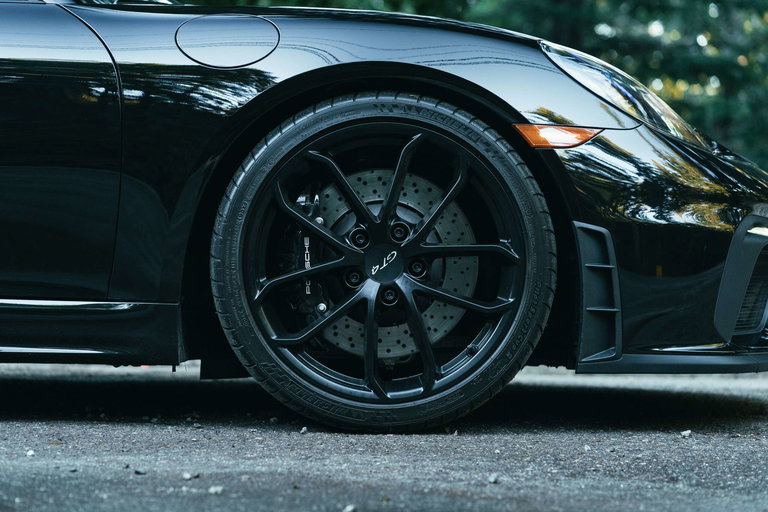 Porsche 718 Cayman GT4