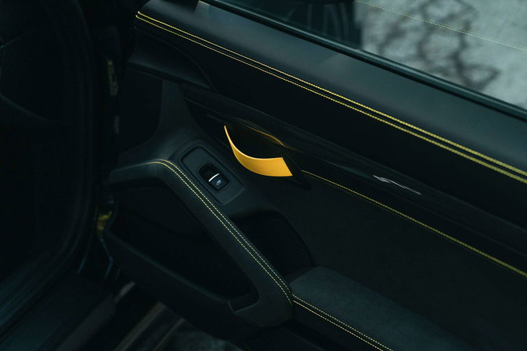 Porsche 718 Cayman GT4