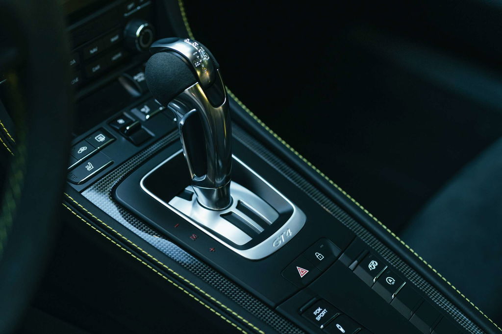 Porsche 718 Cayman GT4