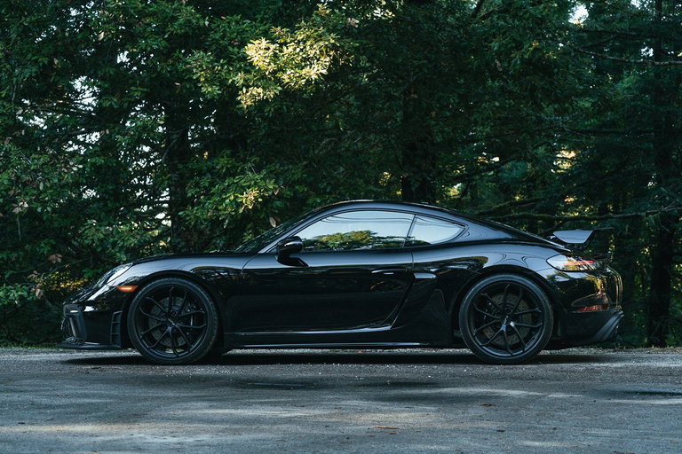 Porsche 718 Cayman GT4