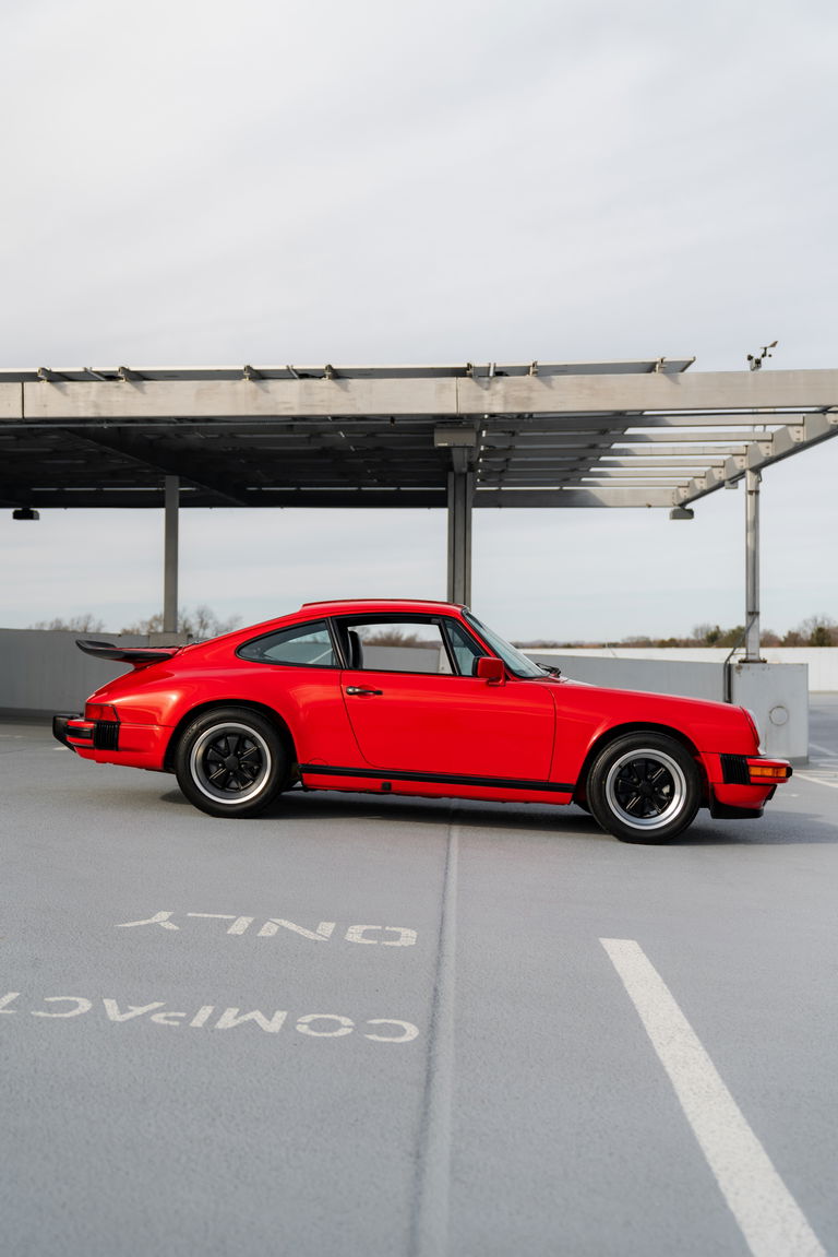 Porsche 911 Carrera 3.2 (US)