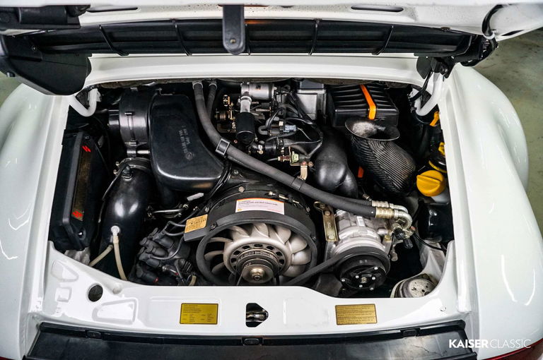 Porsche 964 Carrera 2 Speedster