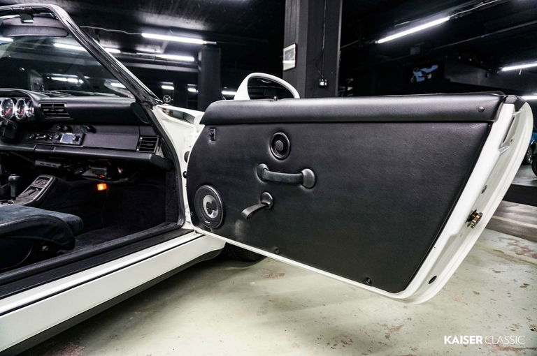 Porsche 964 Carrera 2 Speedster