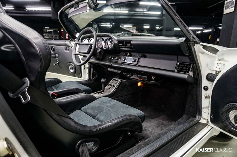 Porsche 964 Carrera 2 Speedster