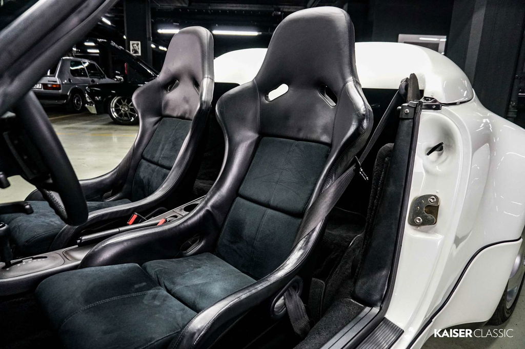 Porsche 964 Carrera 2 Speedster