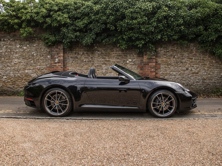 Porsche 992 Carrera