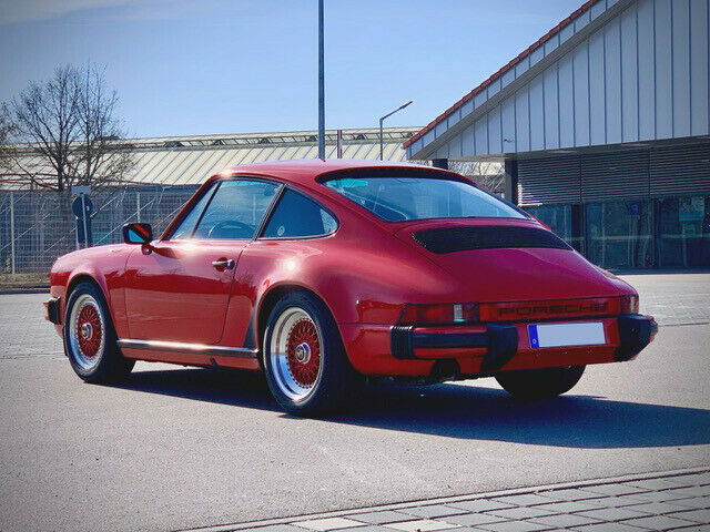 Porsche 911 Carrera 3.2 (US)