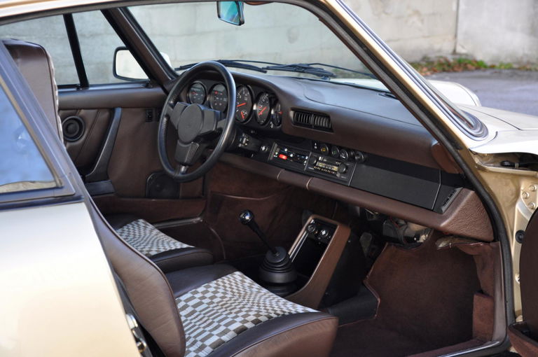 Porsche 911 Turbo 3.3