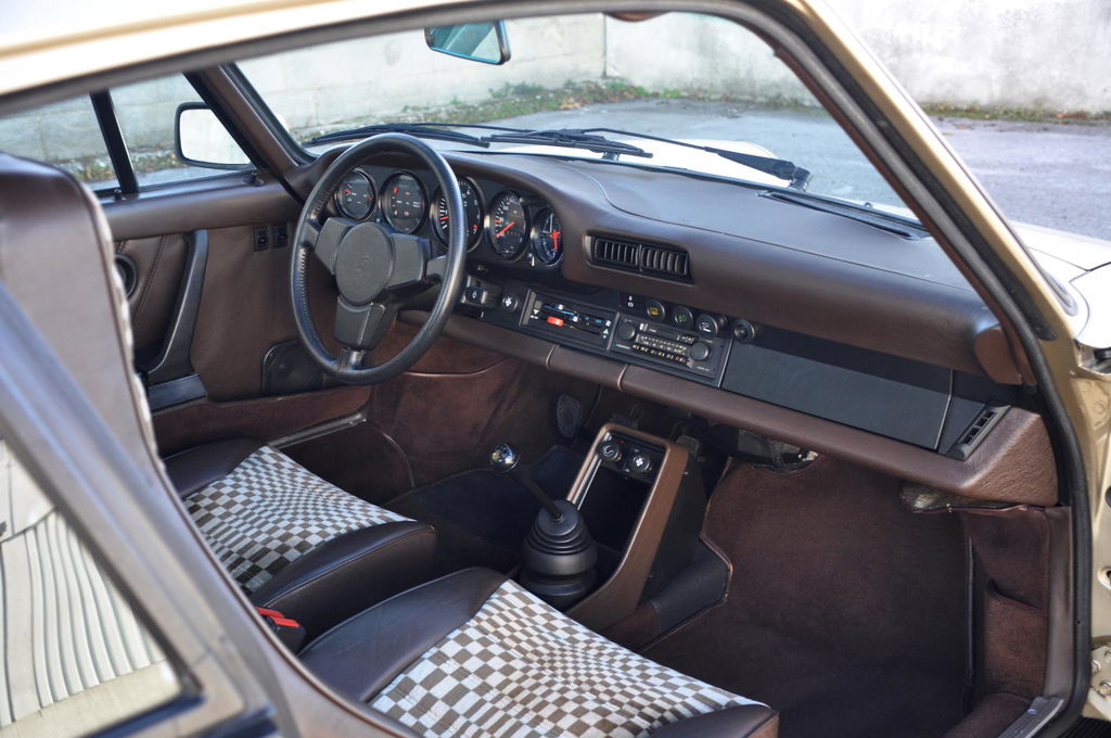 Porsche 911 Turbo 3.3