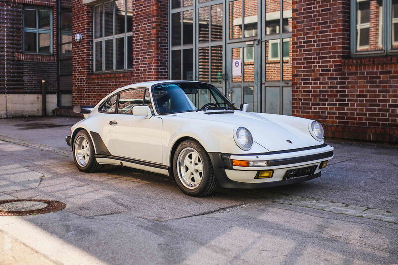 Porsche 911 Turbo 3.3 (US) 1988 - elferspot.com - Marketplace for