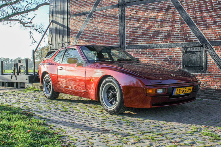 Porsche 944 Coupé