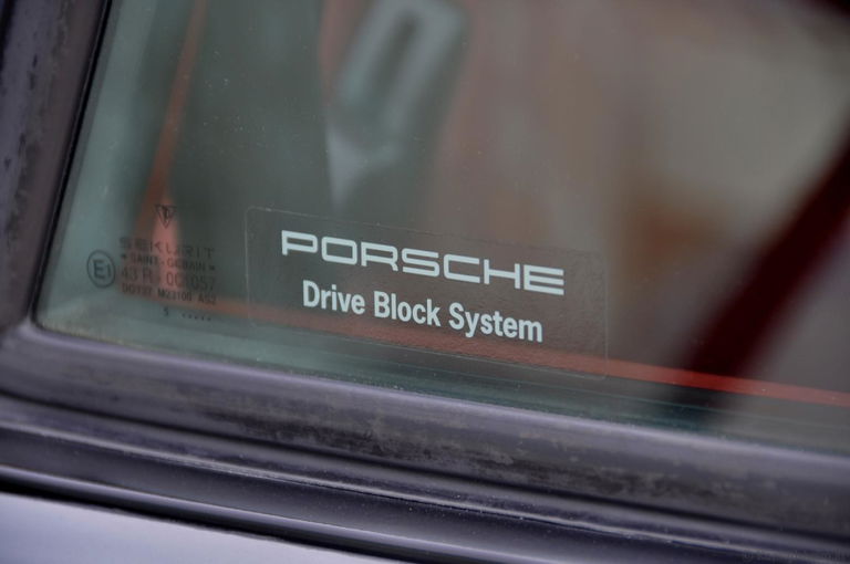 Porsche 993 Carrera 4