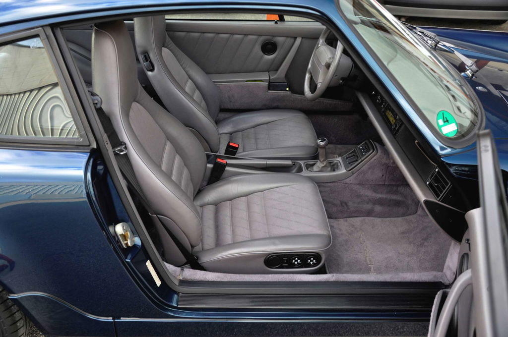 Porsche 964 Carrera 4