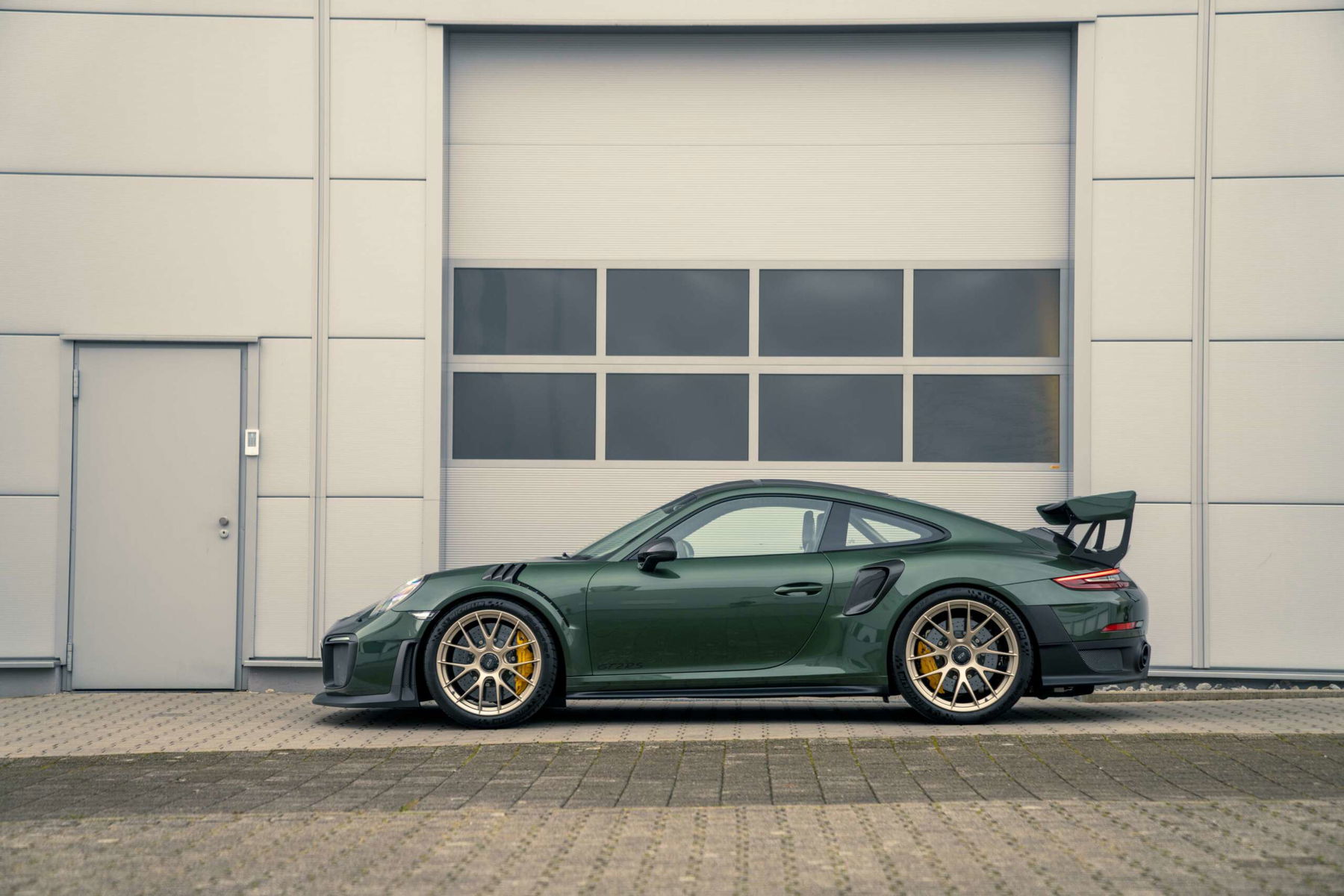 Porsche 991 GT2 RS 2018 - elferspot.com - Marketplace for