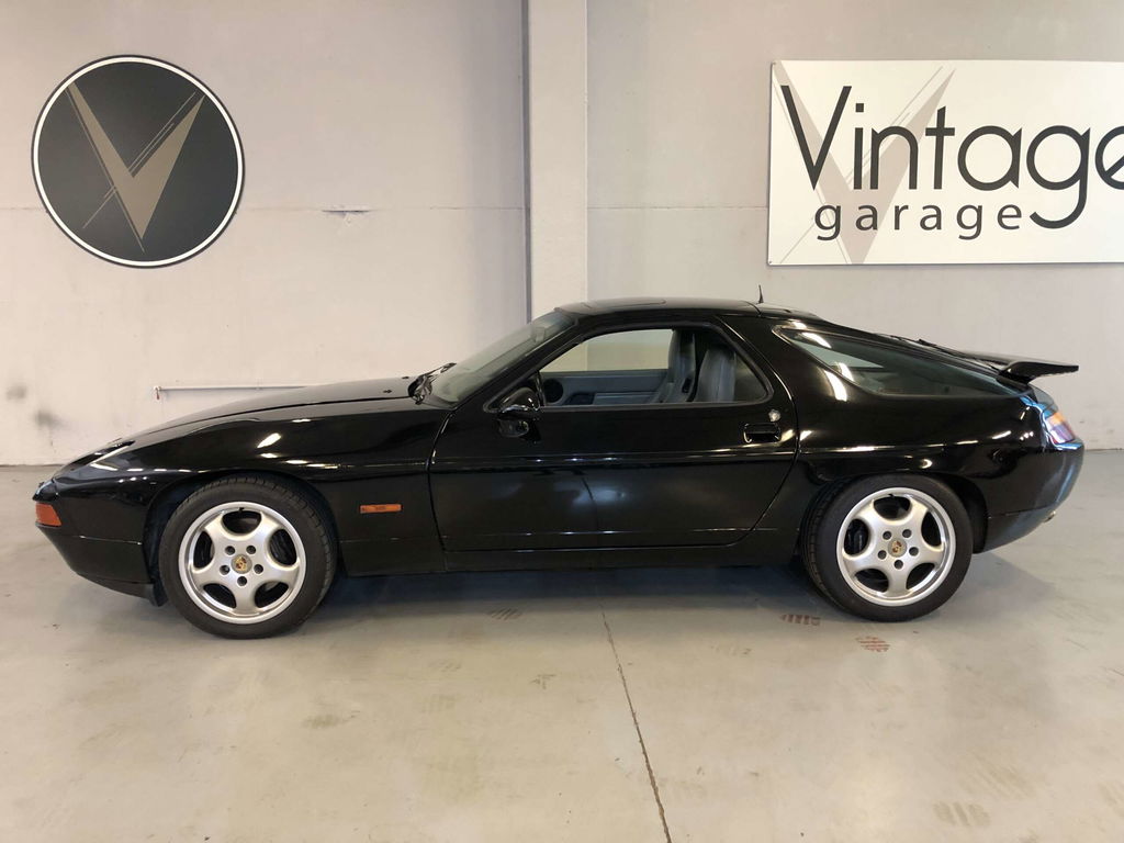 Porsche 928 S4