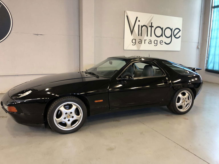 Porsche 928 S4
