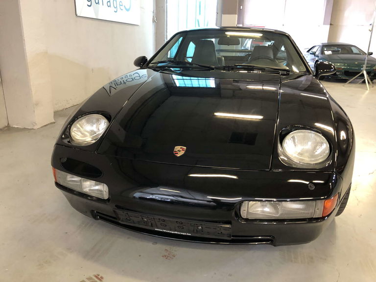Porsche 928 S4