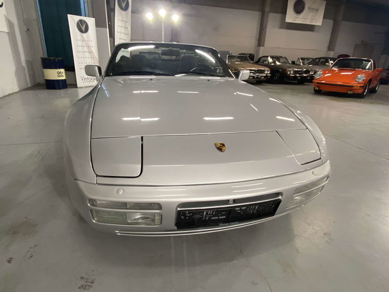 Porsche 944 Turbo Cabriolet