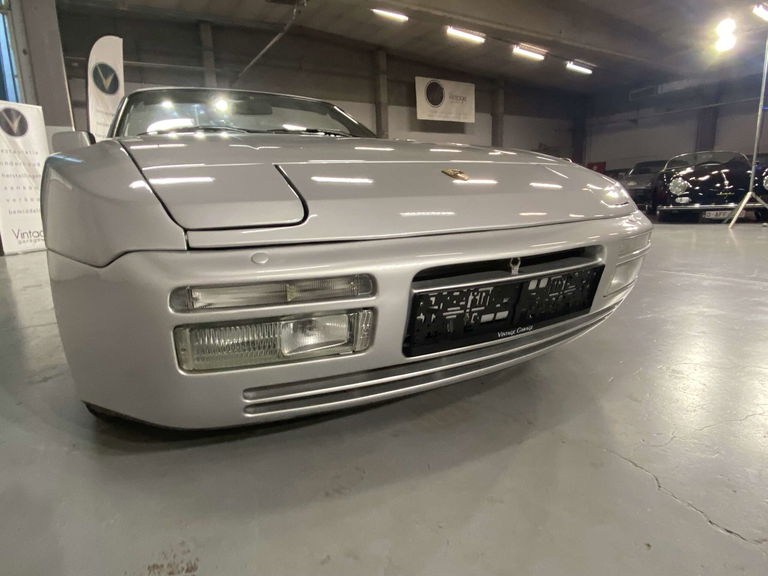 Porsche 944 Turbo Cabriolet