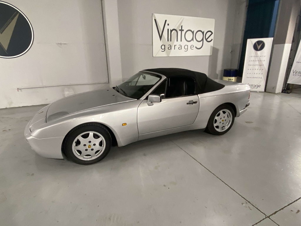 Porsche 944 Turbo Cabriolet