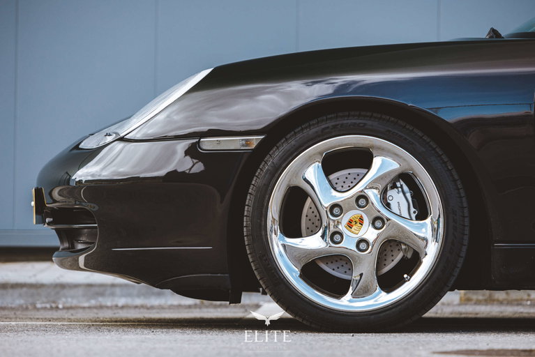 Porsche 996 Carrera 4 Millennium Edition