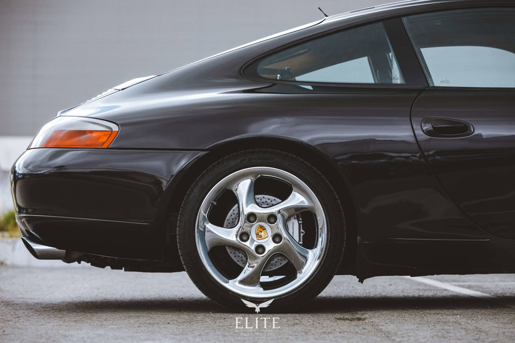 Porsche 996 Carrera 4 Millennium Edition