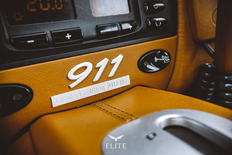 Porsche 996 Carrera 4 Millennium Edition