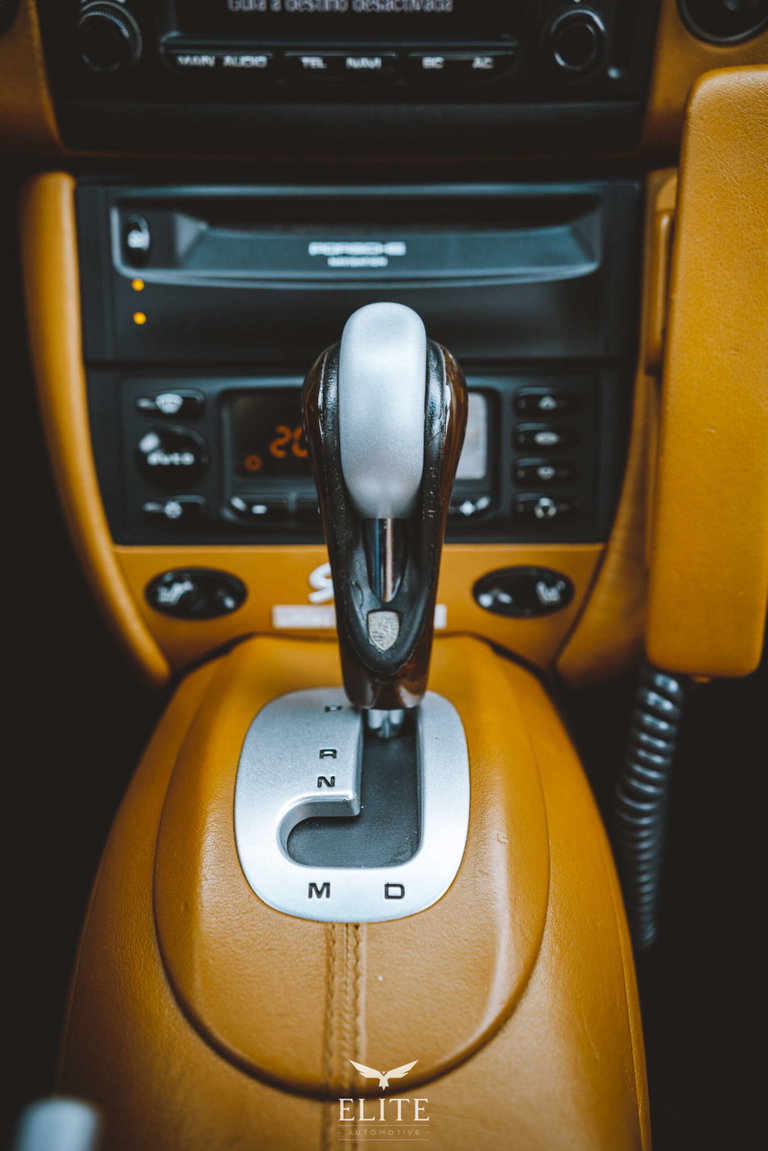 Porsche 996 Carrera 4 Millennium Edition