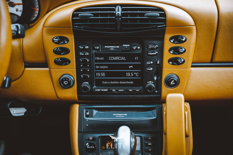 Porsche 996 Carrera 4 Millennium Edition
