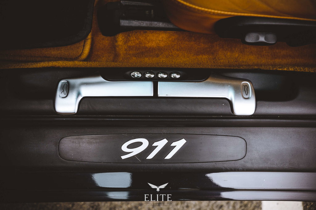 Porsche 996 Carrera 4 Millennium Edition