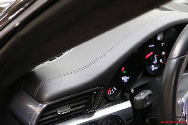 Porsche 991 Carrera 4