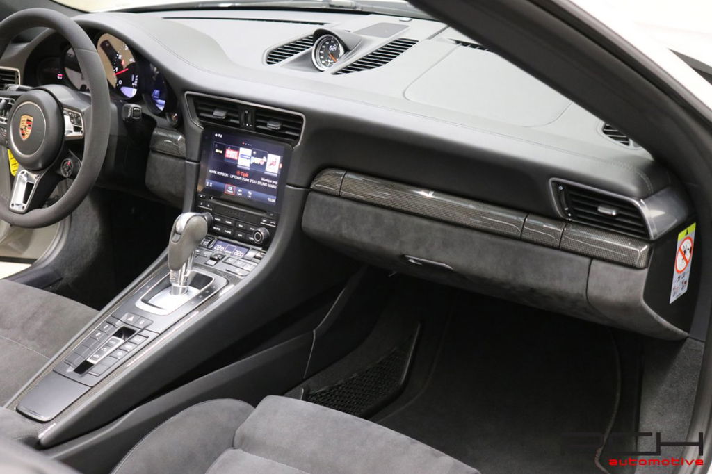 Porsche 991.2 Carrera 4 GTS