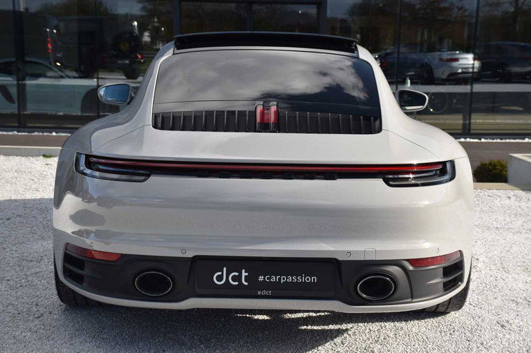 Porsche 992 Carrera