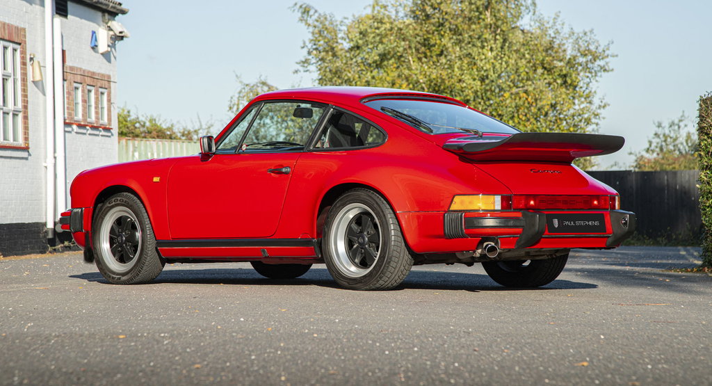 Porsche 911 Carrera 3.2