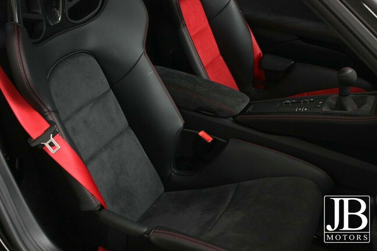 Porsche 718 Cayman GT4 Sports Cup Edition