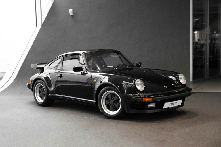 Porsche 911 Turbo 3.3