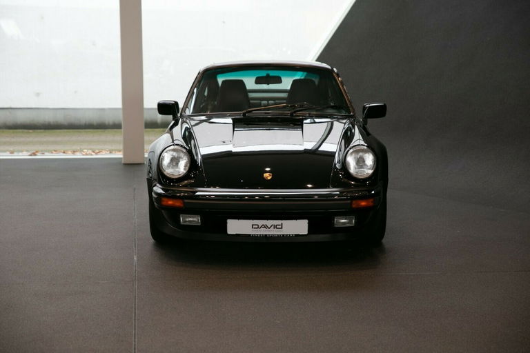 Porsche 911 Turbo 3.3