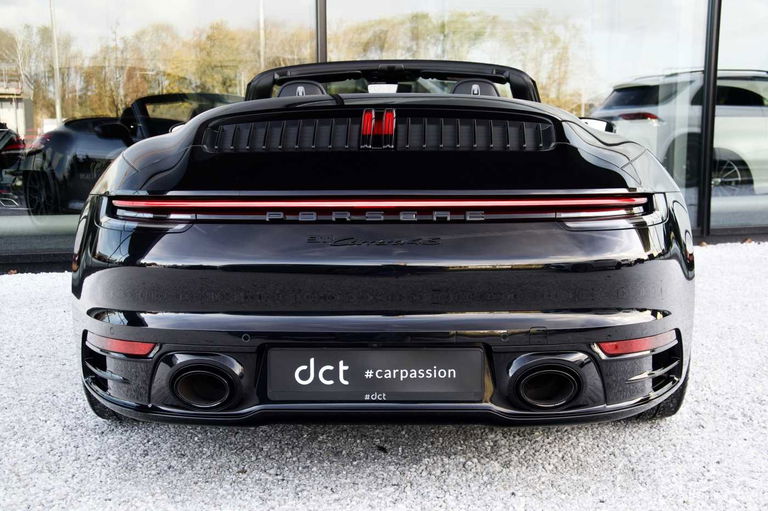 Porsche 992 Carrera 4S