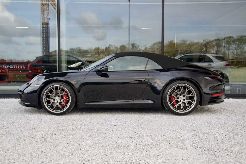 Porsche 992 Carrera 4S