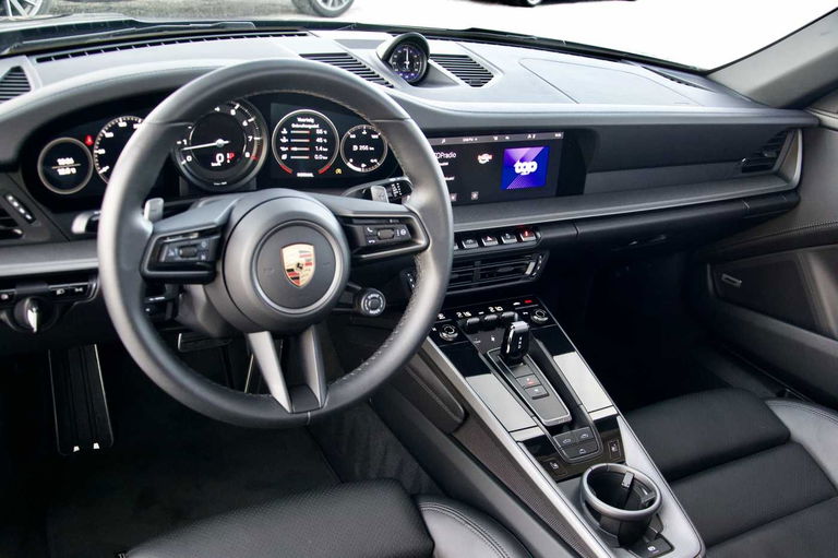 Porsche 992 Carrera 4S