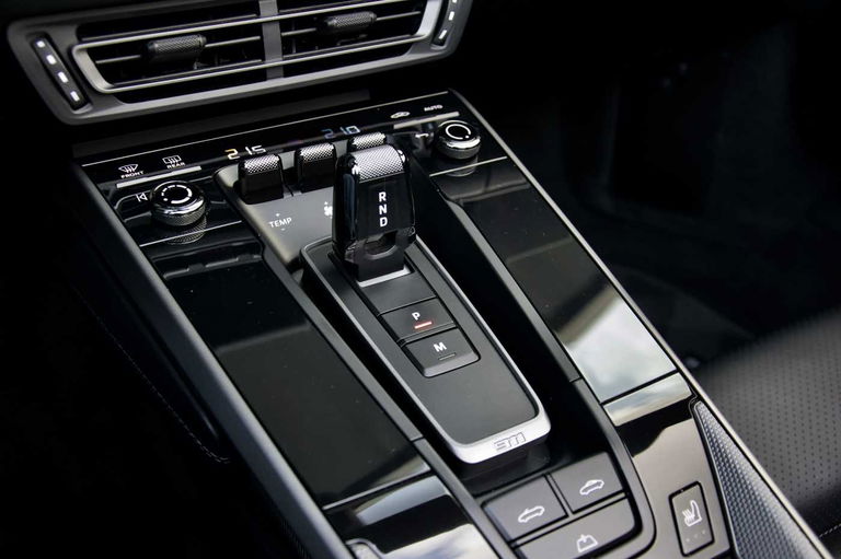 Porsche 992 Carrera 4S