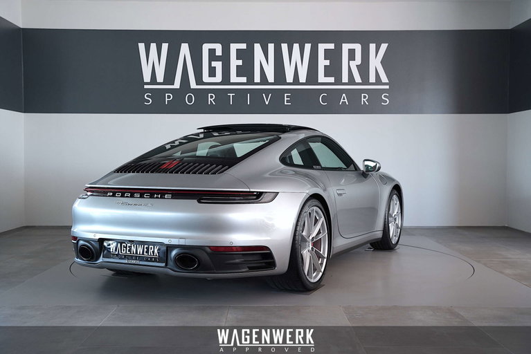 Porsche 992 Carrera 4S
