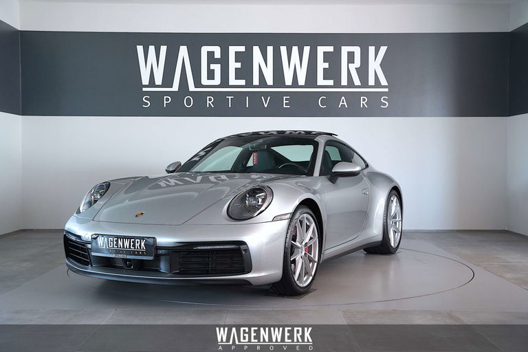Porsche 992 Carrera 4S
