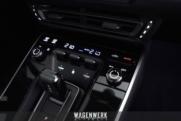 Porsche 992 Carrera 4S