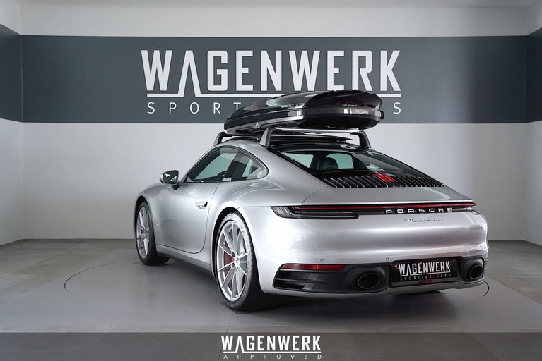 Porsche 992 Carrera 4S