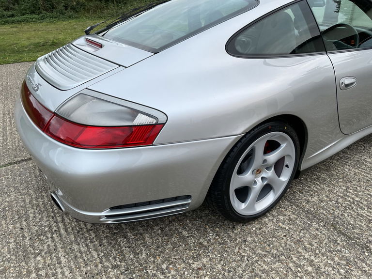 Porsche 996 Carrera 4S