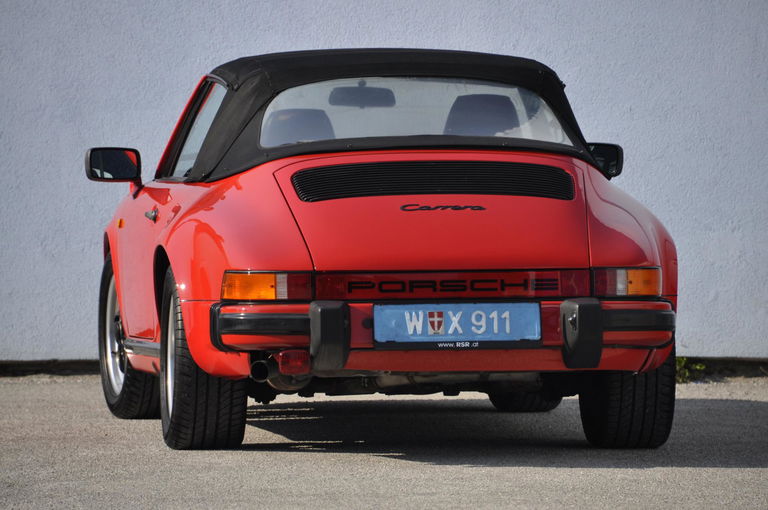 Porsche 911 Carrera 3.2