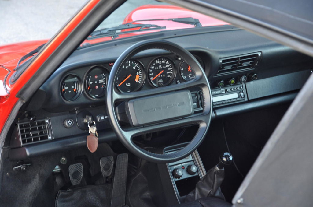 Porsche 911 Carrera 3.2