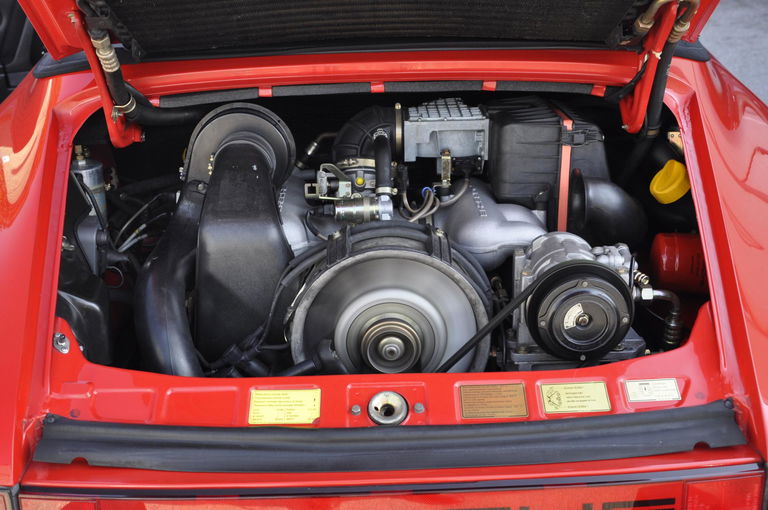 Porsche 911 Carrera 3.2