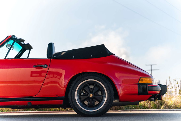 Porsche 911 Carrera 3.2